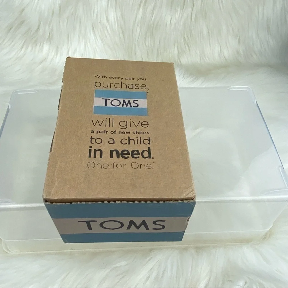 TOMS TINY CLASSIC BLACK CANVAS SHOES SIZE 4 BABY
